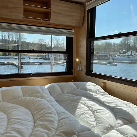 Úszó hotel Hausboot Woma D12 Dawn Fürstenberg-Havel